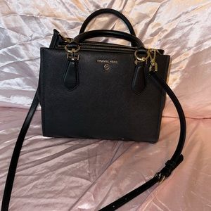 Micheal Kors handbag/ Crossbody